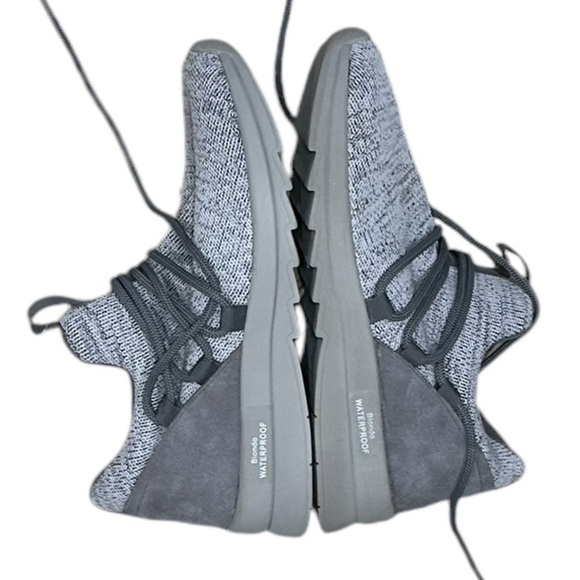 NEW Blondo Selina Waterproof Sneakers in Gray - Size 8 - Picture 5 of 7